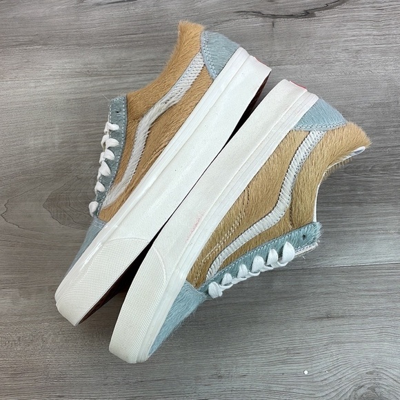 VANS - OLD SKOOL 36 LOW TOPS SHOES - Picture 3 of 9